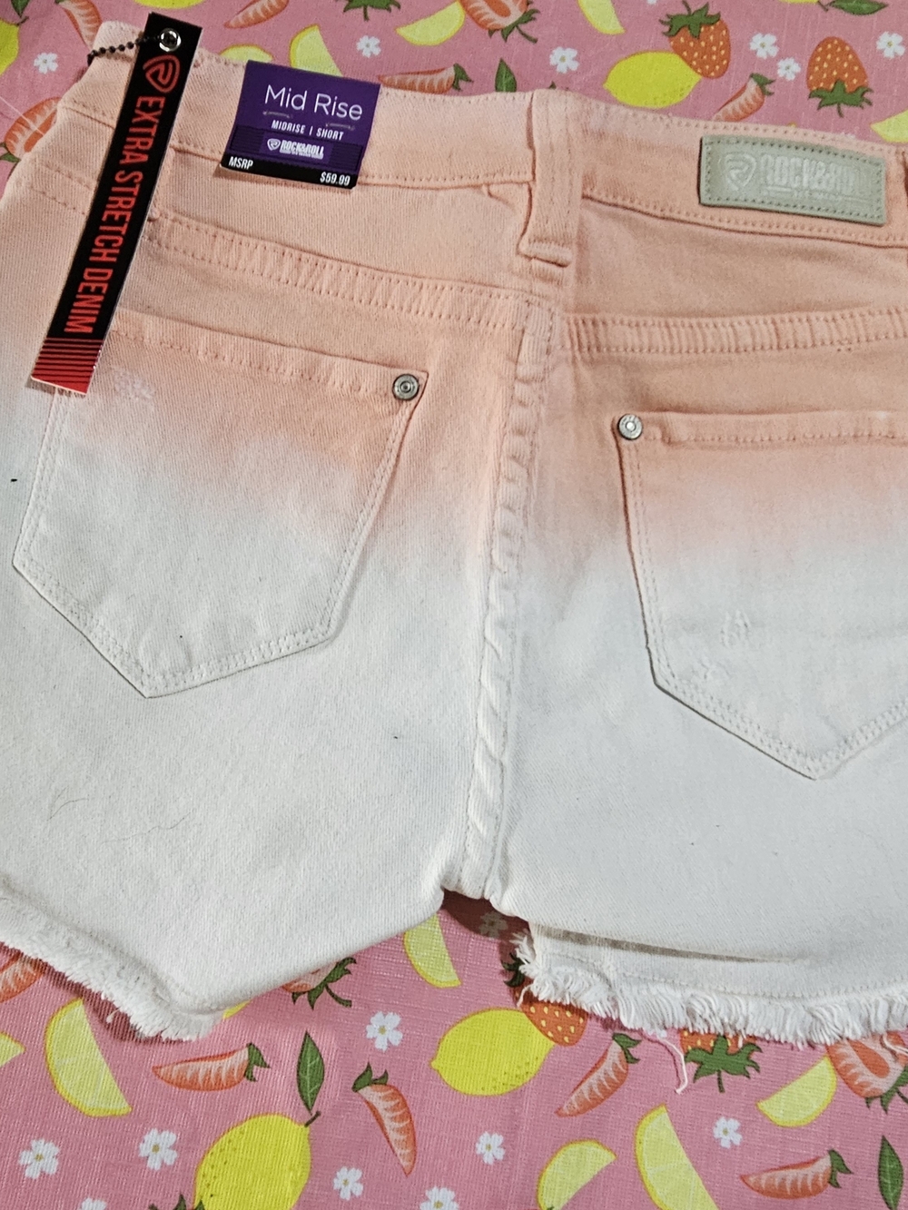 Rock & Republic Mid Rise Dip-Dye Pink to White Women’s Denim Shorts
